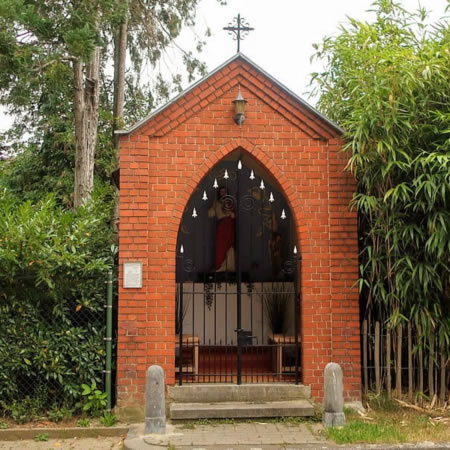 H. Hartkapel in Beutenaken. Op de derde vrijdag na Pinksteren is het Hoogfeest van het Heilig Hart en dan wordt bij de kapel de Heilige Mis opgedragen.